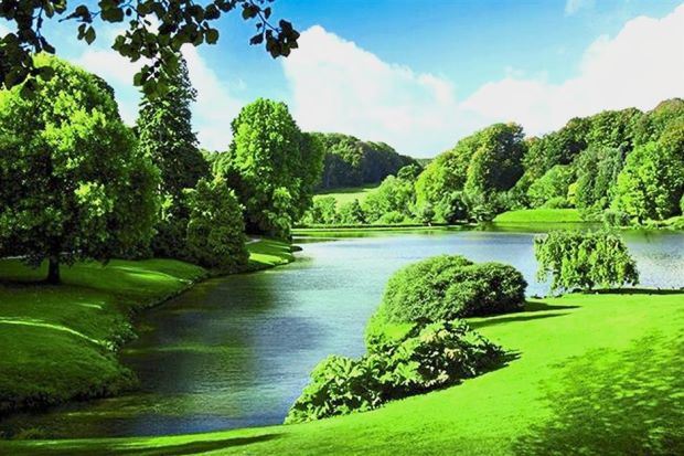 Artist‘s impression of the main lake and parkland in Gamuda Gardens.