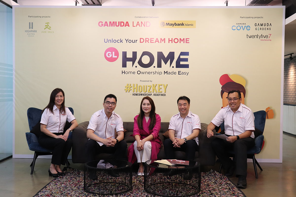 Gamuda Land and Maybank Islamic team up to enhance GL H.O.M.E with HouzKEY and ease home ownership. (From left): Gamuda Land's executive director of marketing and sales Lillian Lung Hian Li, Gamuda Land's chief operating officer Aw Sei Cheh, Lye, Ngan, Gamuda Land's general manager of finance David Ng Kit Cheong.