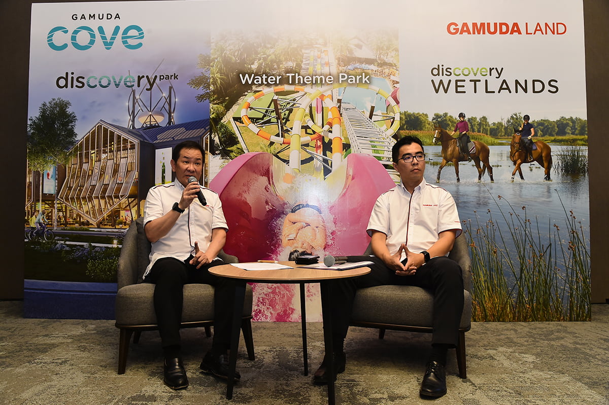 Soo (left) and Aw at the press conference after the ground breaking ceremony.