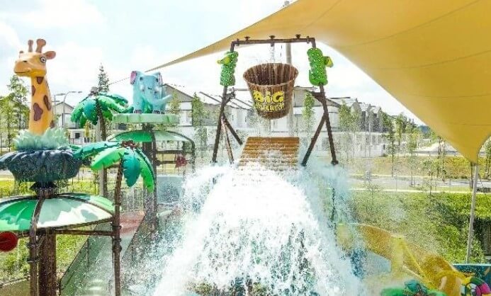 Children and adults alike will have a splashing fun at the Big Bucket Splash