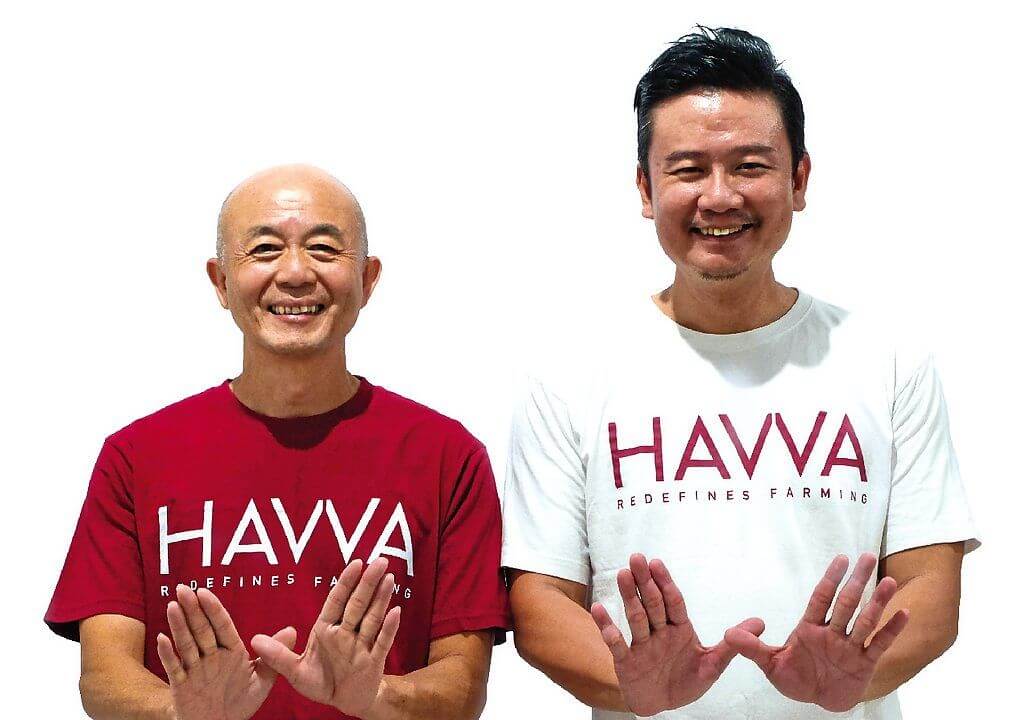 Loo (left) and Tan co-founded HAVVA to promote urban farming in Malaysia.